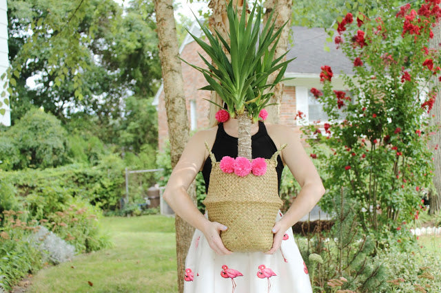 DIY Pompom Seagrass Basket